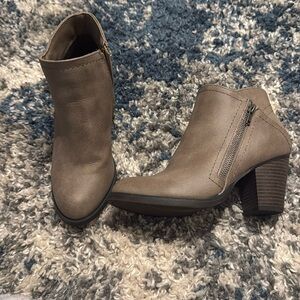 Women’s Rampage heels size 6.5